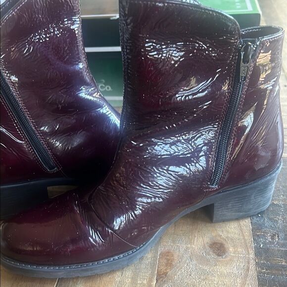 Bos. & Co. Red Shoes - Picture 6 of 9